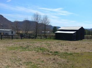 110 Station Camp Rd, Irvine, KY 40336