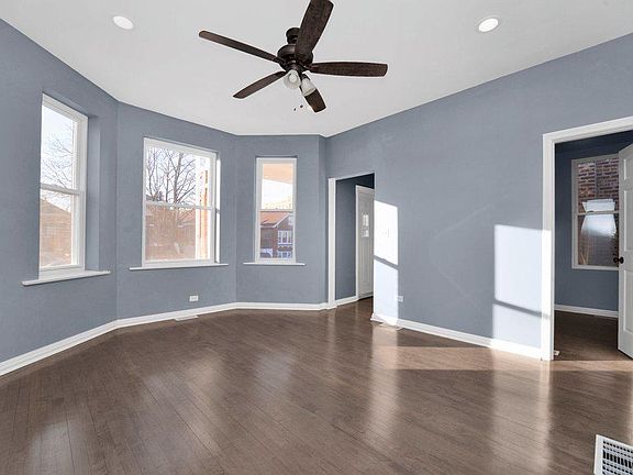 3rd image of 2509 S 59th Ct