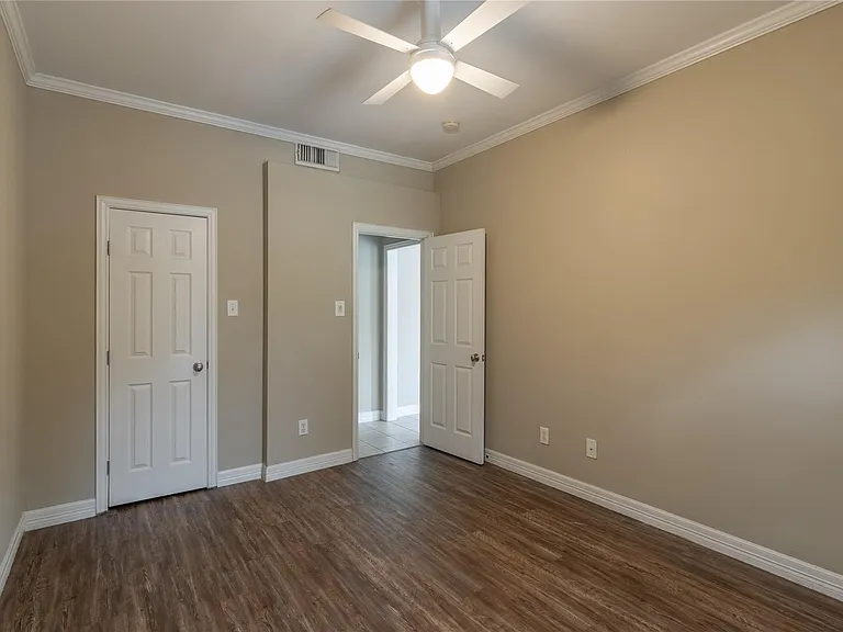 4515 Briar Hollow Pl #304 — Photo 13