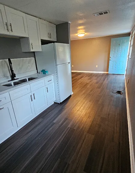101 Forest St #4 — Photo 1