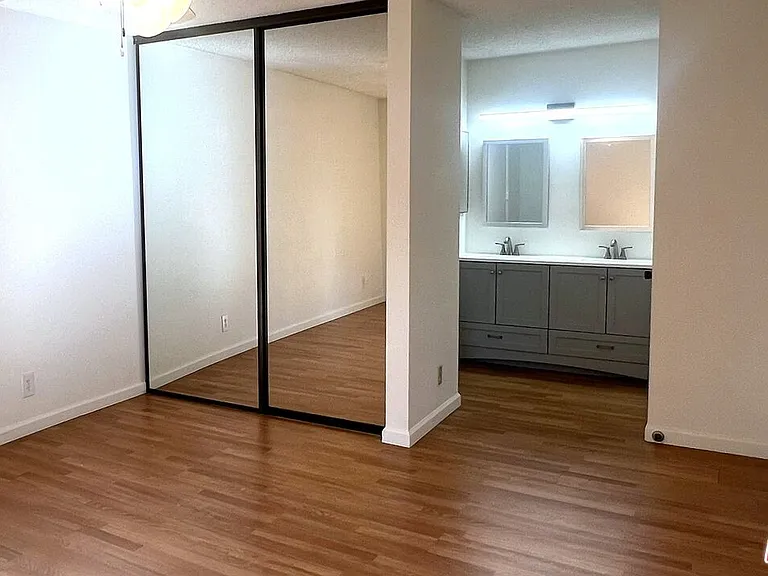 6000 Canterbury Dr #6000D212 — Photo 6