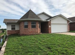 4812 Manchester Dr, Enid, OK 73703