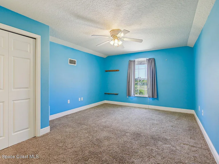 929 Hialeah St — Photo 29