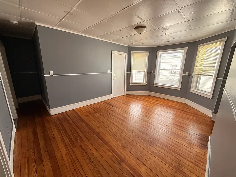 1823 Pleasant St #3F — Photo 5