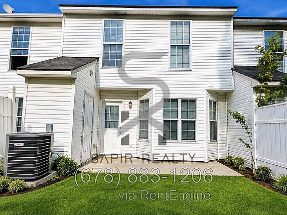 3rd image of 5554 Strathmoor Manor Cir