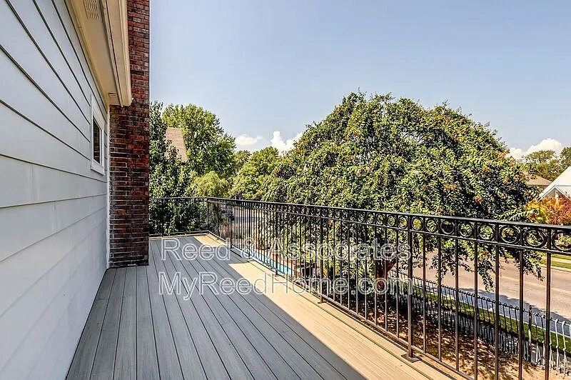3 bed, 2.5 bath, 1890 sqft, $2,595 — Photo 4