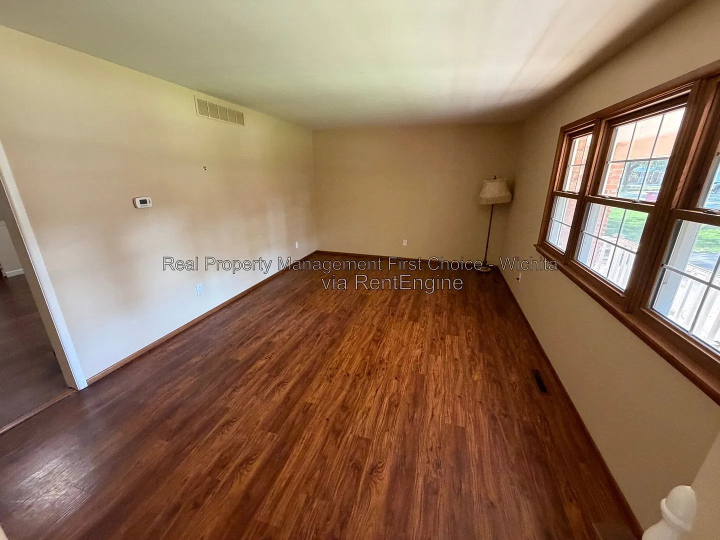 3 bed, 2.0 bath, 1547 sqft, $1,600 — Photo 4