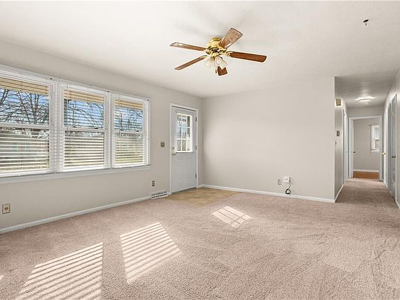 3rd image of 303 SW 5th St