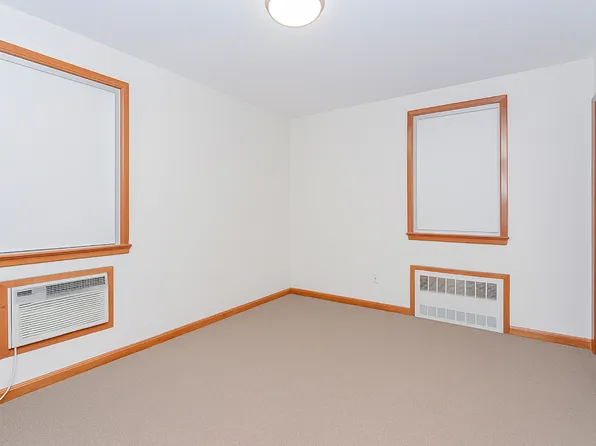 1461 East 3rd Street image 11 of 36