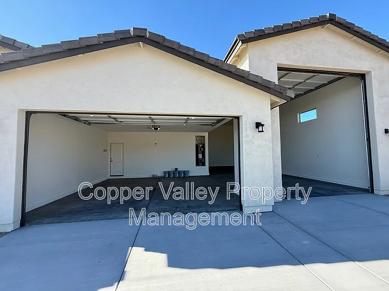 812 E Irvine Rd — Photo 20