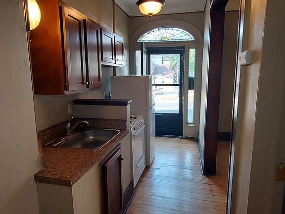 3rd image of 296 Bates Ave #714