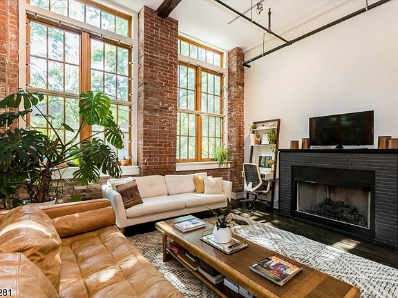 3rd image of 25 Clark Street #205