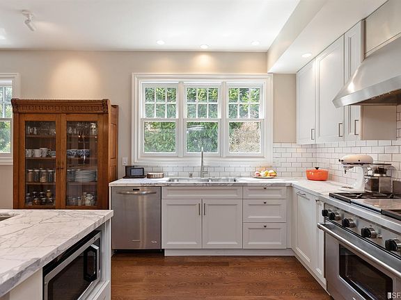 5th image of 123 Laurel St