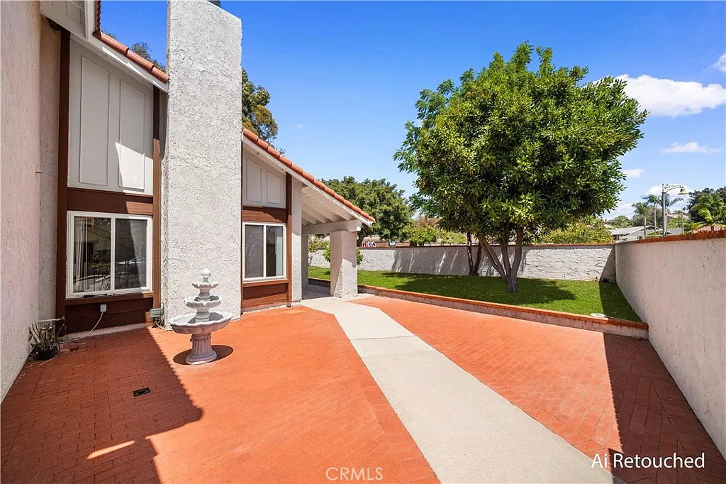 4 bed, 1977 sqft, $5,500 — Photo 2