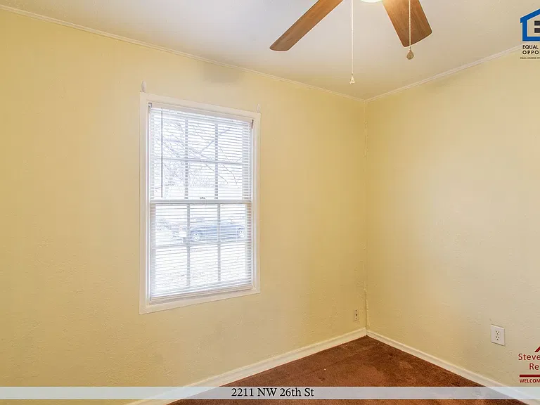 2211 NW 26th St — Photo 29
