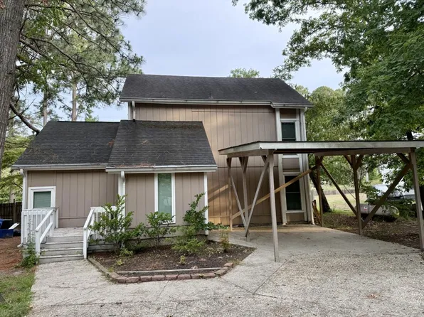 5745 Waterwood Dr, Fayetteville, NC 28314