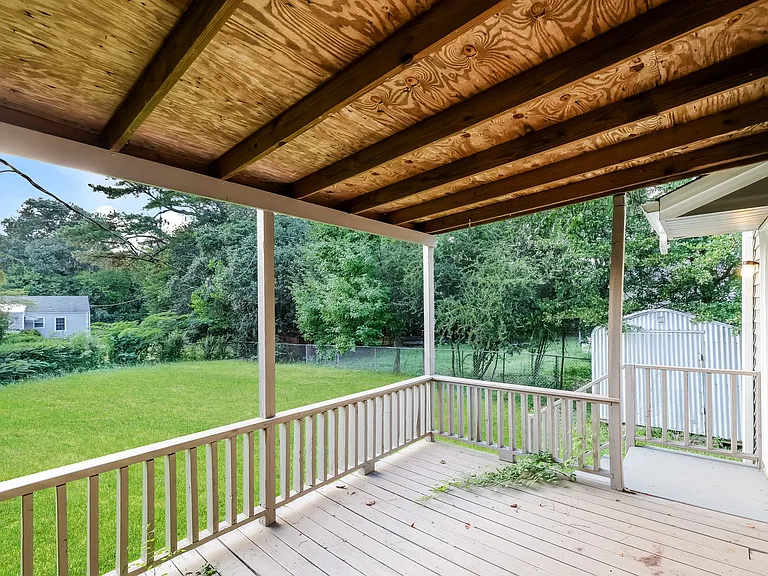1852835_030_deck_13101368.jpg