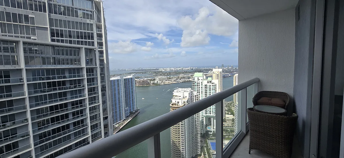 Building Photo - 495 Brickell Ave #5310