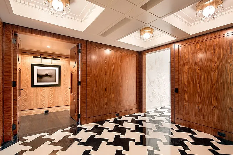 530 Park Avenue — Photo 4