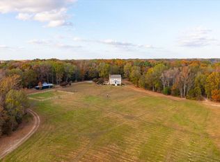 77 Windy Ridge Ln, Fredericksburg, VA 22405