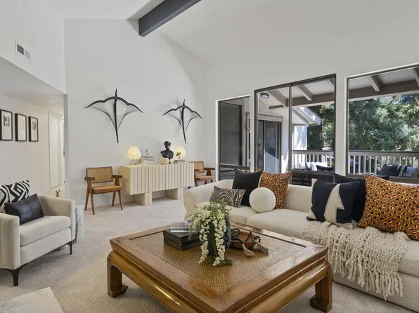 300 Sand Hill Cir APT 306, Menlo Park, CA 94025