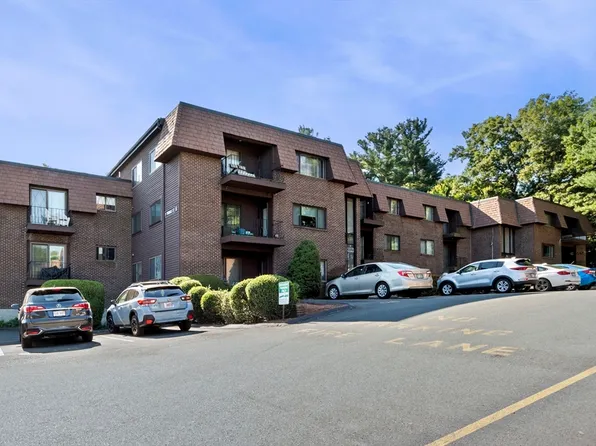 9 Thomas St Unit C15, Saugus, MA 01906