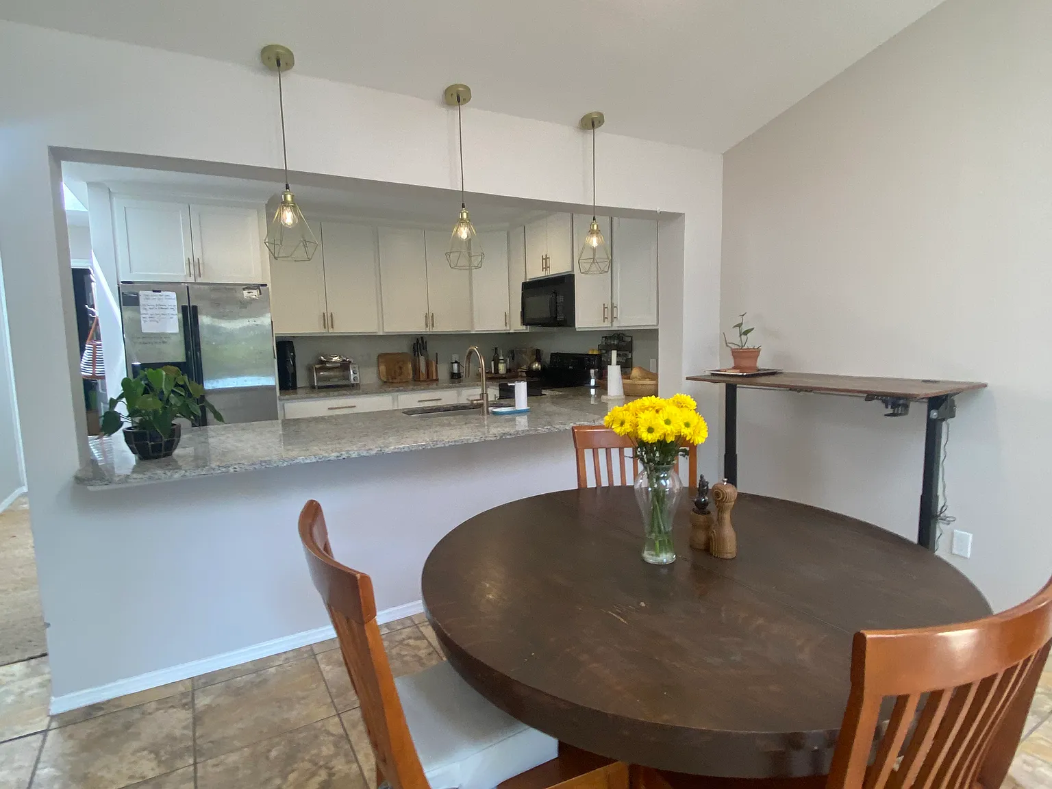 2 bed, 1200 sqft, $2,250 — Photo 4