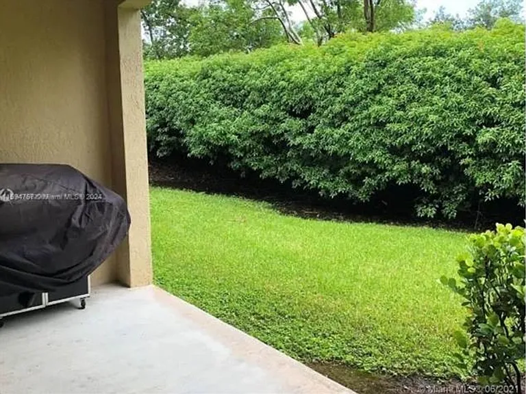 4310 Vineyard Cir — Photo 15