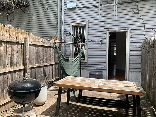 Rented by MySpaceNYC | media 21