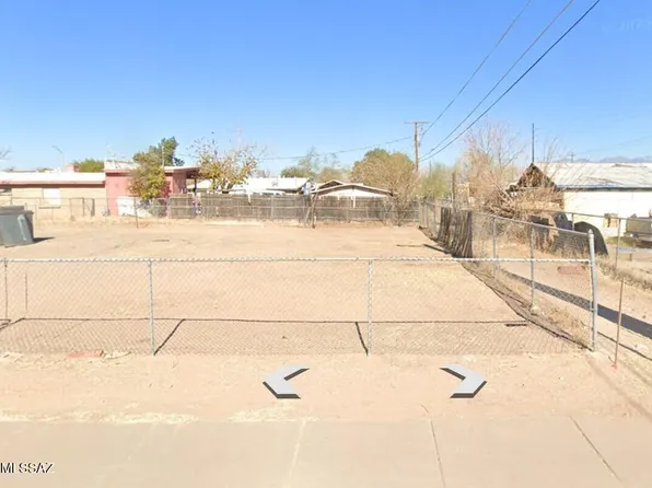 670 W Wyoming St #B, Tucson, AZ 85706