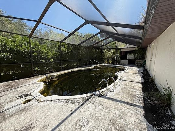 2nd image of 2154 N Watersedge Dr
