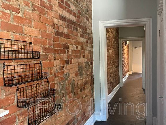 5th image of 477 King St E #463