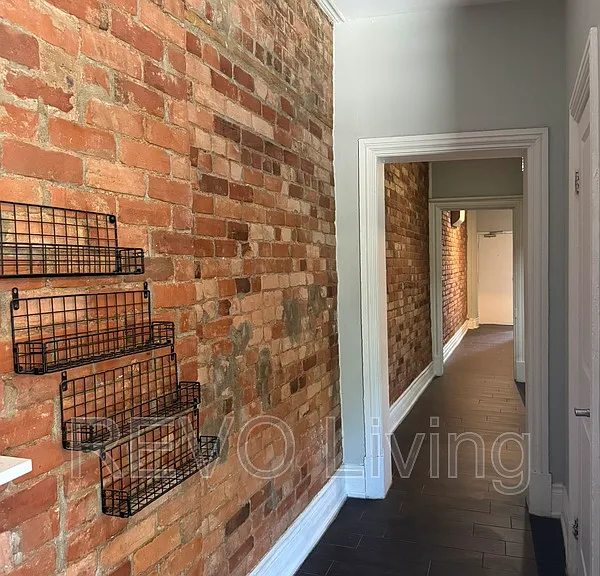 477 King St E #463 — Photo 5