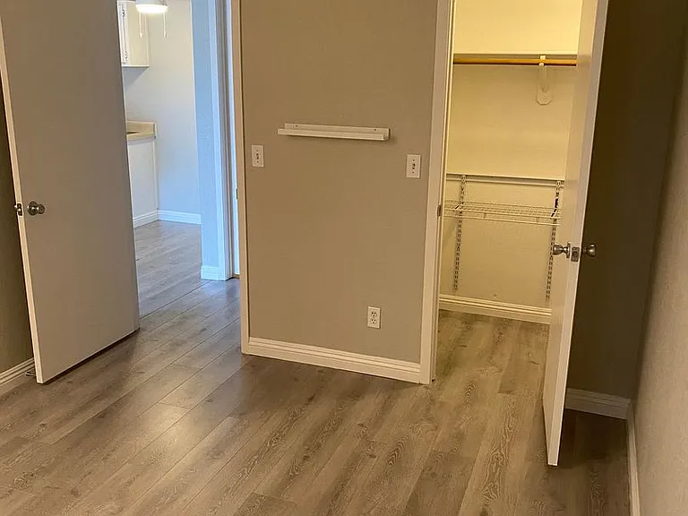 5271 Lindell Rd #202 — Photo 16