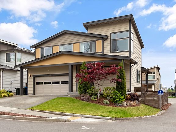 Corner lot that is convenient to accommodate additional parking for those special events and gatherings