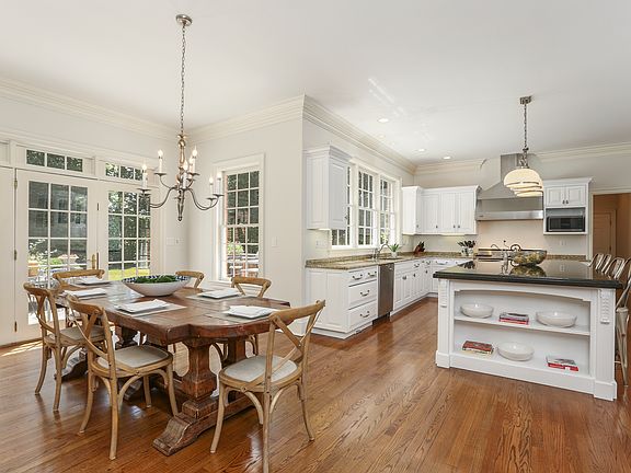 16 Hidden Spring Drive