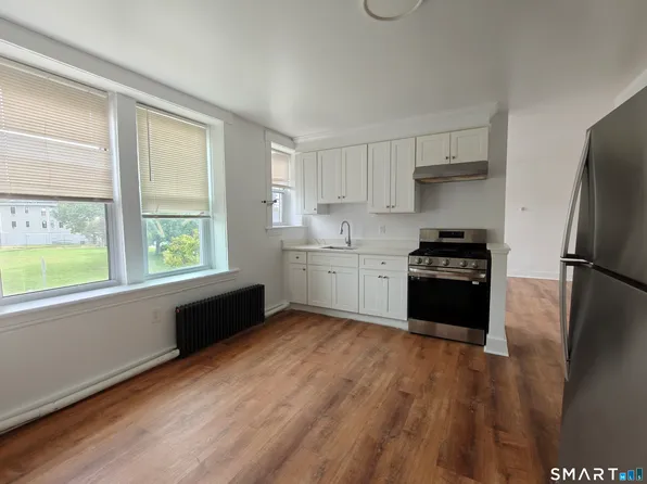 1220 State St APT 2, Bridgeport, CT 06605