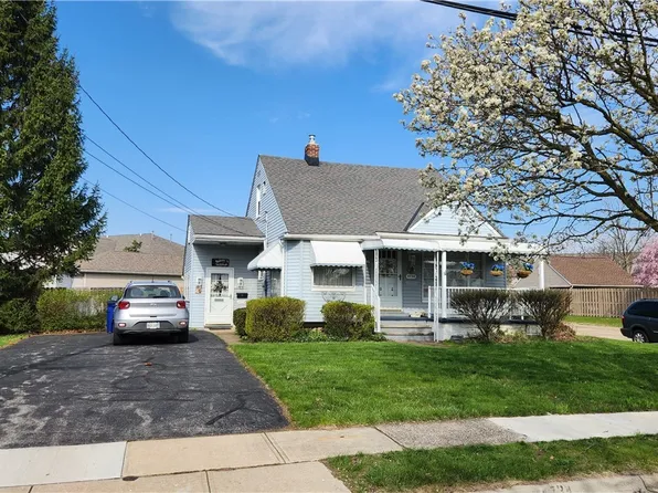 4734 Brookwood Dr, Brooklyn, OH 44144