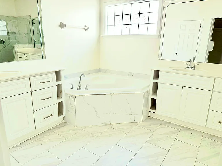 10505 Hawk Inlet Dr — Photo 9