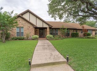 1902 Briarcrest Ln, Arlington, TX 76012