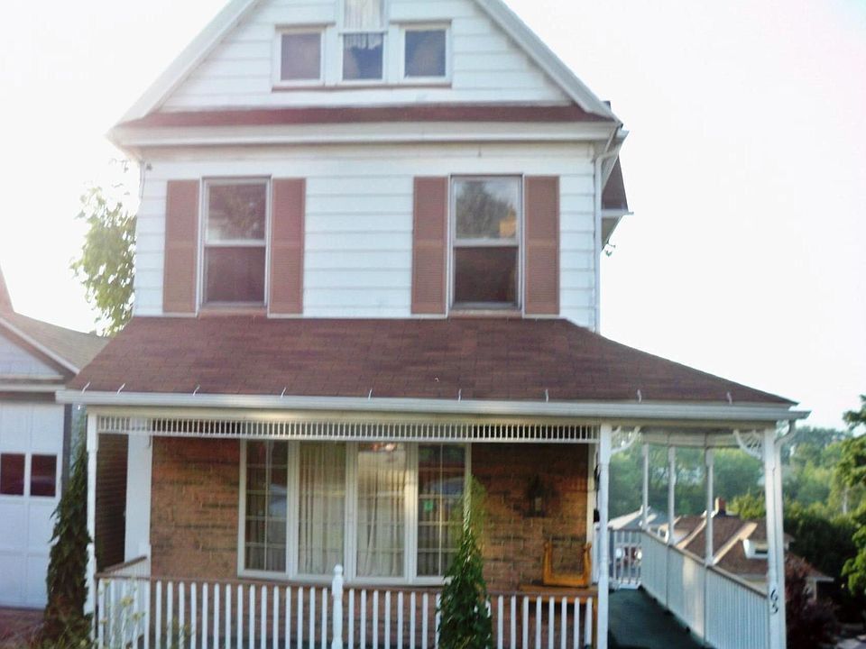 2nd image of 65 Graham Ave