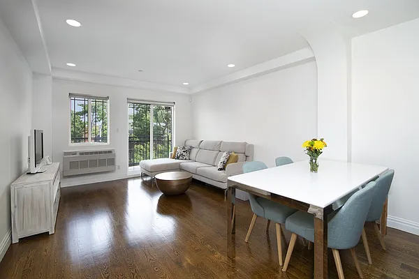 Sold by Compass | media 1