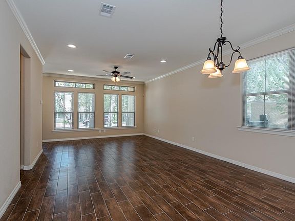 3rd image of 1602 Lenert Cir