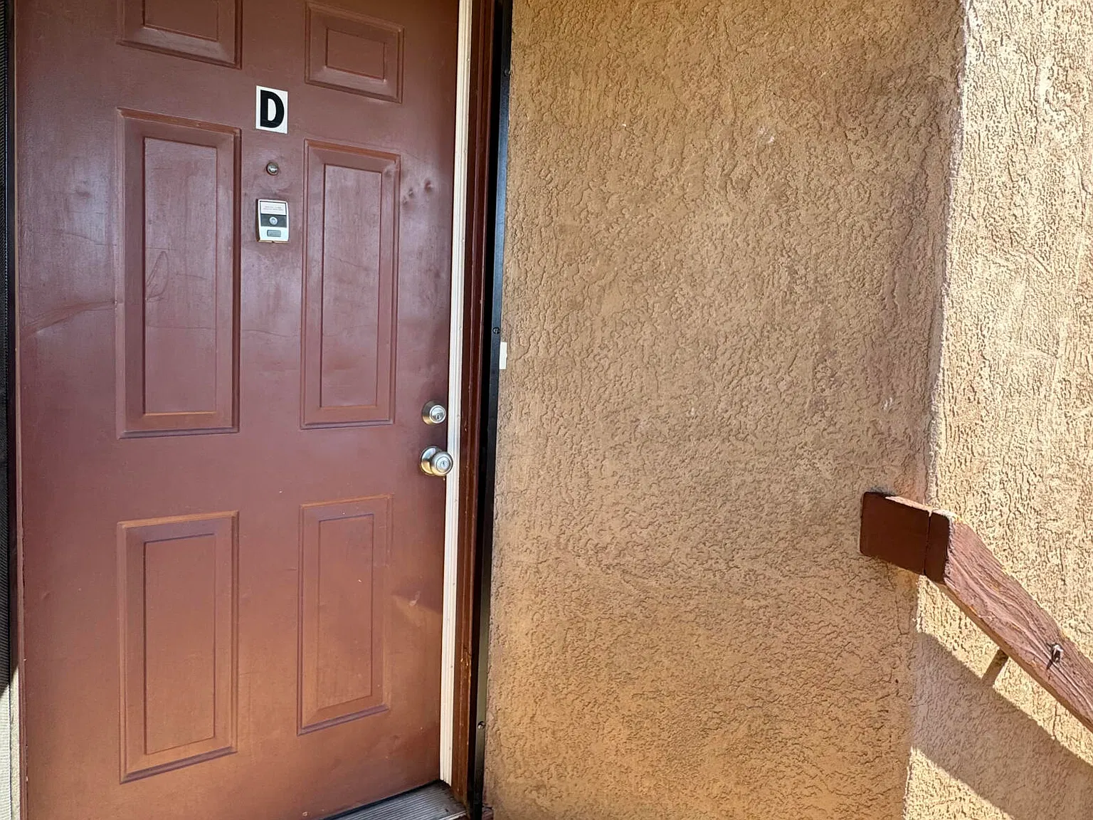 2 bed, 1.0 bath, 780 sqft, $1,050 — Photo 4