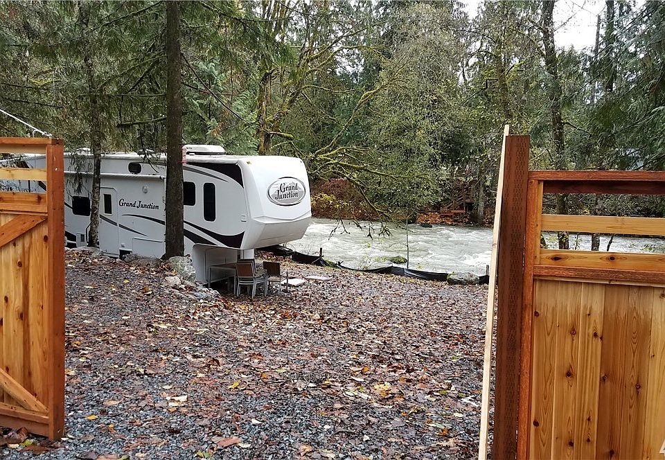 1st image of 12933 Crystal Springs Dr