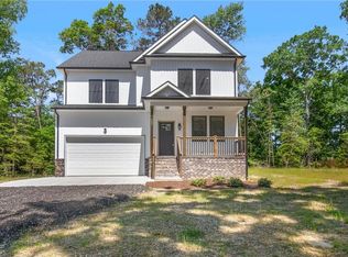 645 Hog Island Rd, Surry, VA 23883