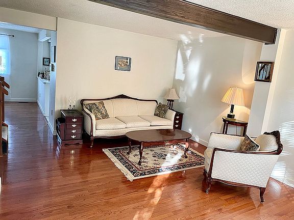 3rd image of 5333 Larochelle Ct
