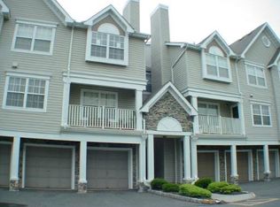 72 Prestwick Way, Edison, NJ 08820