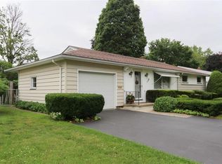 128 Howedale Dr, Rochester, NY 14616