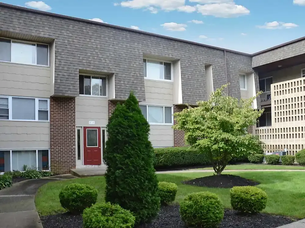 Towne Oaks Apartments — Photo 4